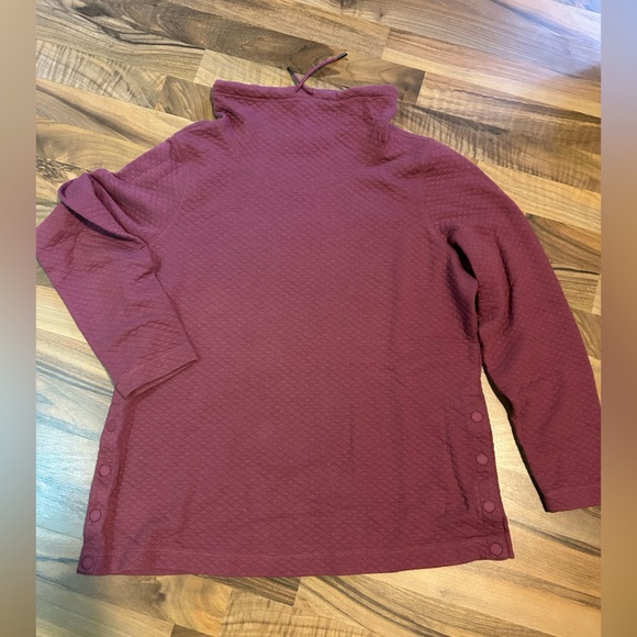 L.L. Bean Tops - Burgundy/ Pink L.L.Bean sweatshirt size large